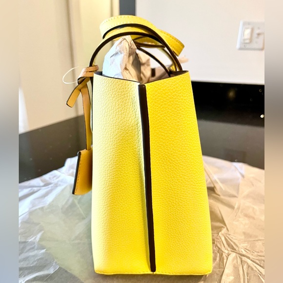 Tory Burch Small Triple-Compartment Tote bag - Picture 5 of 9